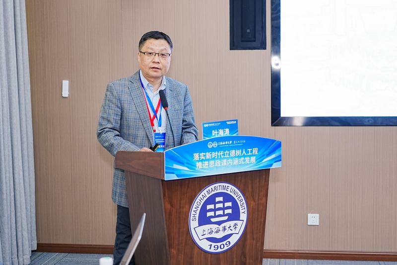 青年学者致以热烈欢迎
